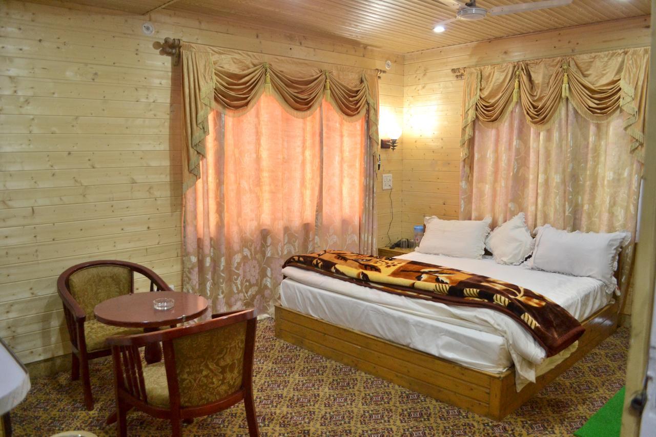Hotel Grg Residency Срінагар Екстер'єр фото