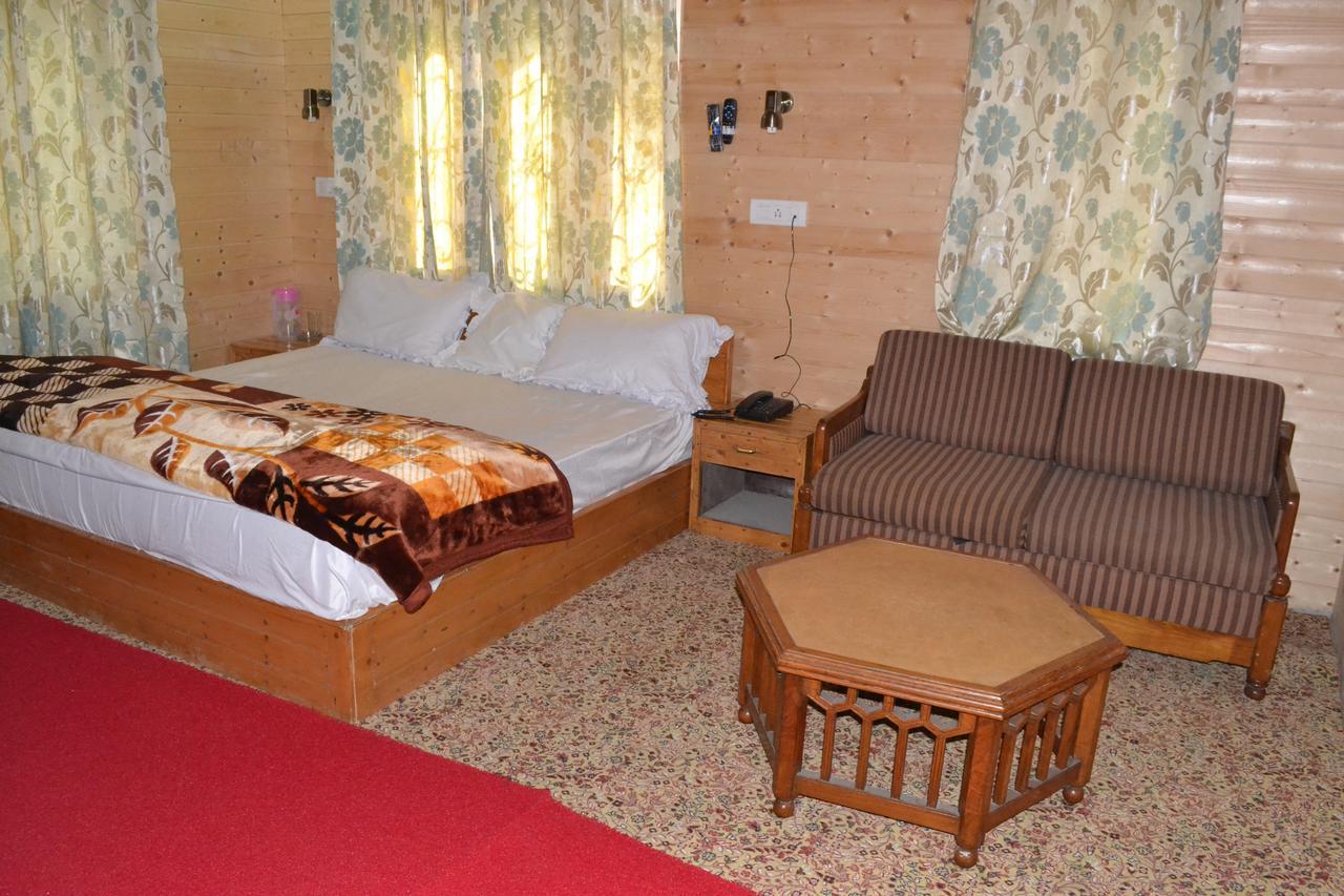 Hotel Grg Residency Срінагар Екстер'єр фото
