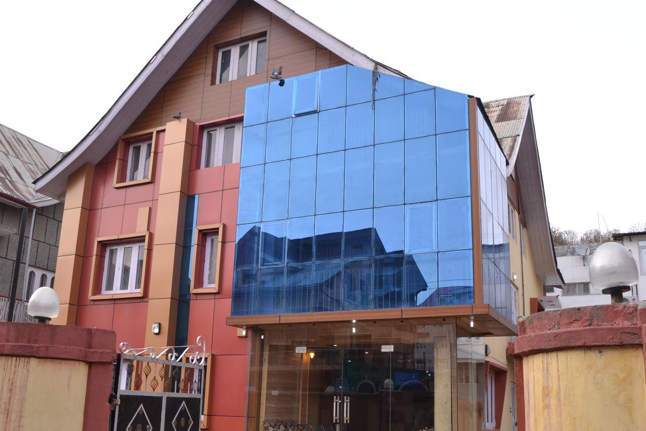 Hotel Grg Residency Срінагар Екстер'єр фото